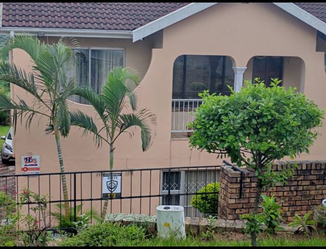 4 BEDROOM HOUSE FOR SALE IN SHALLCROSS